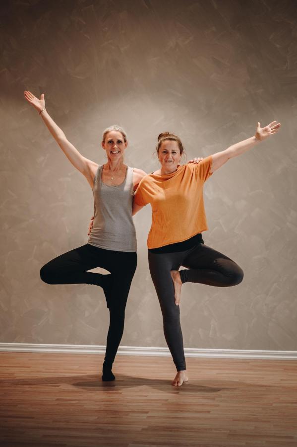 Oelands Yoga Studio & Islandshaestar, Stugor & Rum Мёрбюлонга Экстерьер фото